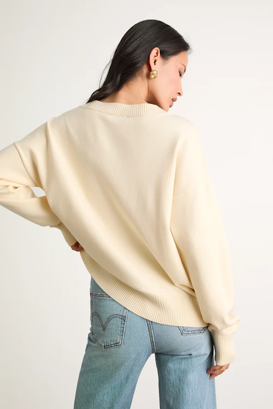 2716131_03_back_2025-08-12 Quinee Cream V-Neckline Oversized Sweater - Image 3